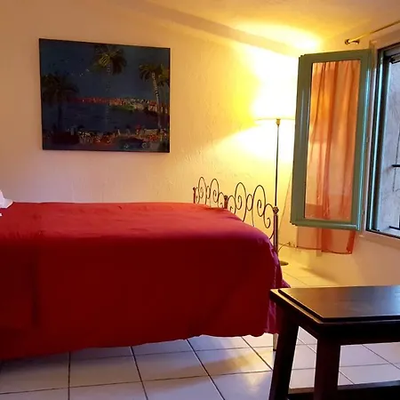 De Charme A Avec Piscine Privee *